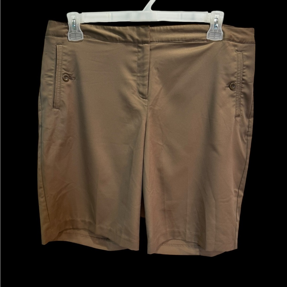 Izod Women's Tan Bermudas Size 16
